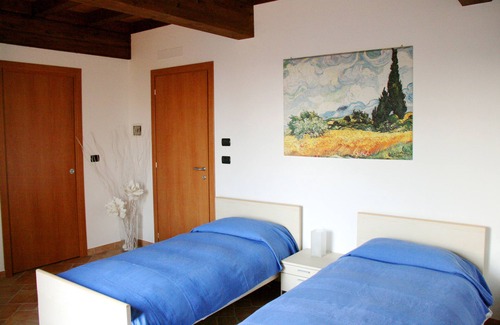 Cimitero di Roatto Bed & Breakfast | La Corte San Michele B&B