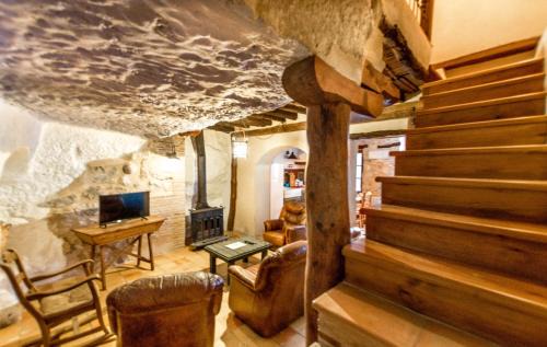 Alcala del Jucar House | La Cueva Colosal