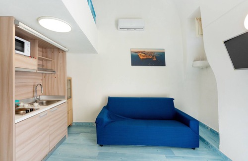 Procida Apartment | La Dépandance - One Bedroom Apartment, Sleeps 4