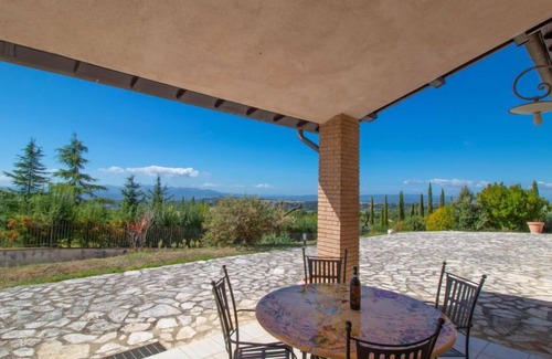 Massa Martana House | La Danza by Interhome
