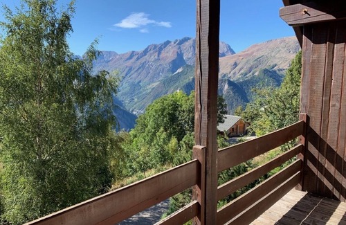 Villard-Reculas Ski Chalet | La Darse, Chalet sleeps 10 in the village of Villard Reculas, Alpe d'Huez.