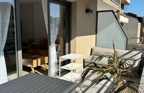 Aix-les-Bains Apartment | La Datcha - New T3 with balcony & parking, near train station