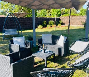 Chaon House | La Demeure du Cerf Gîte raffiné 6P avec piscine chauffée & jacuzzi, au cœur de la Sologne, proche Châteaux de la Loire, Zoo de Beauval et Center Parcs