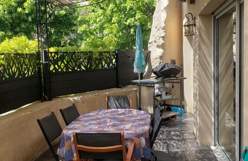 Mirefleurs House | La Dorlotte charming house swimming pool 6 pers Mirefleurs near Clermont-Frd