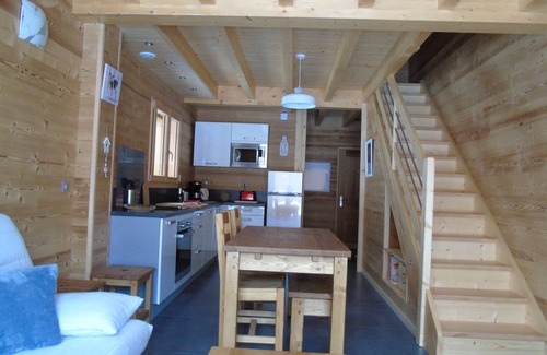 La Feclaz Apartment | LA FECLAZ Apt in chalet, ski in ski out.