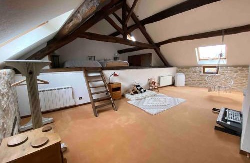 Massangis House | La Felicità