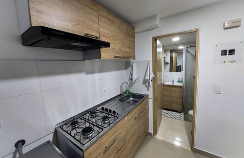 Cali Apartment | La Flora, Elevator, Private Parking, North Cali