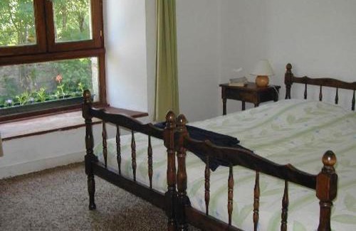 Saint-Germain-lʼHerm Bed & Breakfast | La Fontaine des Thiolles