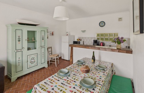 Guilvinec Ski Chalet | La Frégate – For 4 in a Cottage with Garden
