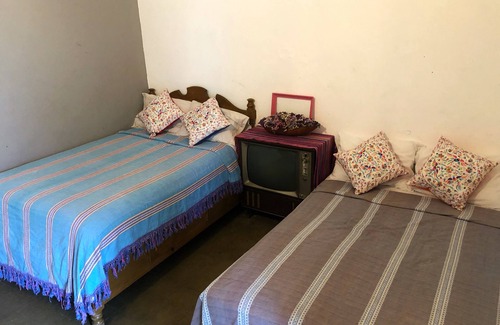 Calzada Madero House | La Frontera Hostel