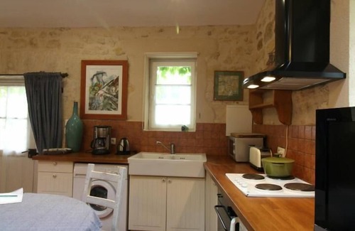 Saint-Michel-de-Fronsac House | LA Grange DE L'abbe Rambaud