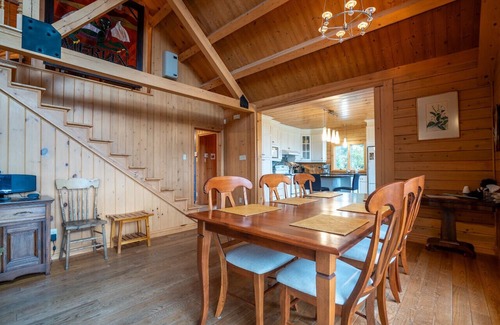 Notre-Dame-Des-Bois Apartment | La Grande Ourse | Hot Tub | Scenic View | Foosball