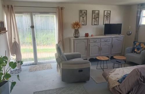 Neuilly-l'Eveque Apartment | La grange gite 2 chambres, 4 couchages