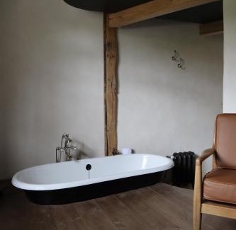 La Madelaine-sous-Montreuil Hotel | La Grenouillère
