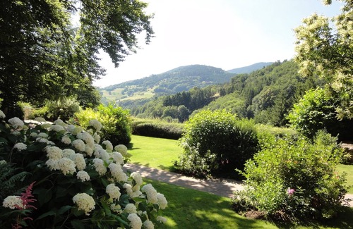 Freland House | La Haute Grange "Le Châtaignier" spacious gîte for 4, garden and beautiful views.