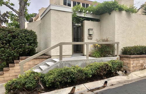 University City Condo | La Jolla/UTC, San Diego- Close to UCSD- room with private entrance and bathroom.