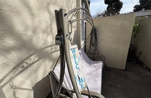 University City Condo | La Jolla/UTC, San Diego- Close to UCSD- room with private entrance and bathroom.