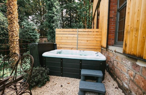 Guebwiller Apartment | La Kasbah Private jacuzzi and garden !