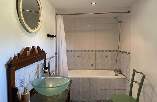Longueil House | La Longère Bleue, family-friendly and comfort