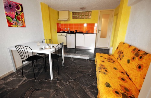 Ferma Apartment | La Luna Blu Apartment "Pappagallo", sea view, 500 meters from the beach