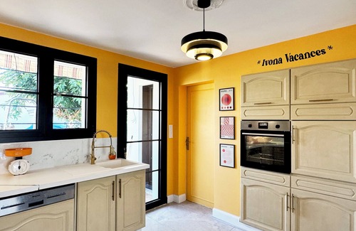 Mimizan House | La Maison Castor | Swimming pool and billiards