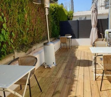 Saint-Ouen House | La maison chez Elena&Arnaud