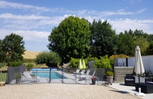 Semussac House | La maison d'Augusta, 4*, private heated pool, 4 bedrooms, 2 bathrooms, near the sea