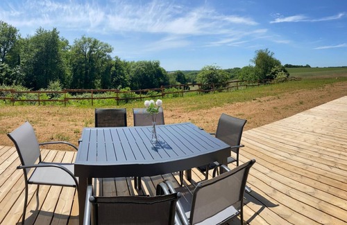 Saint-Avit-Senieur House | La Maison dans la prairie fleurie: Poppy cottage