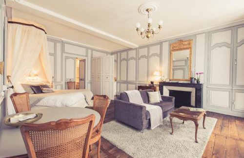 Poitiers Apartment | La Maison de la Liberté Suite Jeanne Barret