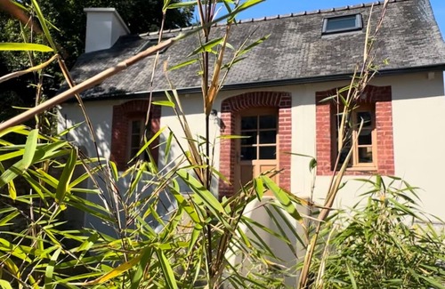 Pontrieux House | La Maison de Victoire et Alix - house with garden in the heart of Pontrieux