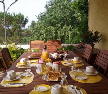 Realville Bed & Breakfast | La Maison Jaune