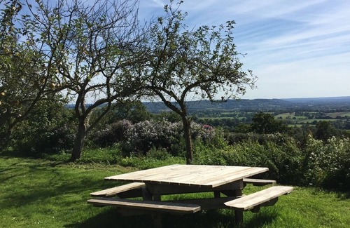 Beuvron-en-Auge Cottage | La Maison Pomme-Charming house in Normandy, panoramic view, garden & swimming pool