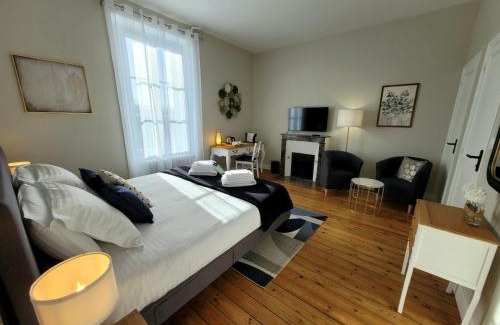 Genille Bed & Breakfast | La Maison Tuffeau Bed and Breakfast