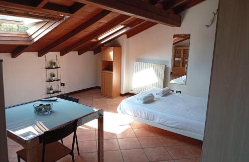 Bellinzago Lombardo Apartment | la mansarda sul naviglio