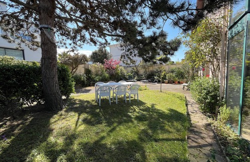 Donville-les-Bains House | "La Mer en Vue" – Family Seaside Home