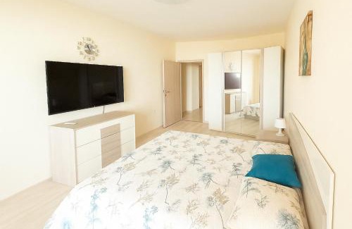 Primorski Apartment | La Mer Sea View & Beachfront Apartment