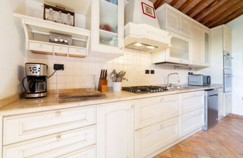 Castellina in Chianti Cottage | La Misura, cottage with garden and swimming pool on the hills of Chianti