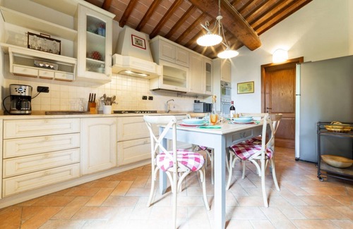 Castellina in Chianti Cottage | La Misura, cottage with garden and swimming pool on the hills of Chianti