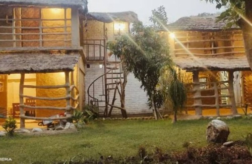 Bail Parao Cabin | LA MUDHOUSE-Deluxe family suite