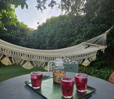 Nava de la Asuncion House | La Nava, casa de pueblo con patio y calefacción con chimenea