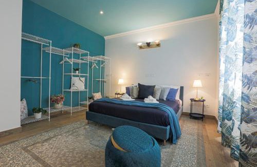 Desenzano del Garda Apartment | La Nike - Attico a Desenzano Centro, 10 Minuti dal Lungo Lago