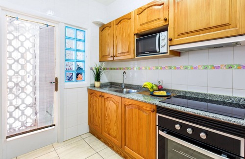 Portocolom Apartment | La Ola Beach House seaside holiday house with shared pool in Porto Colom.