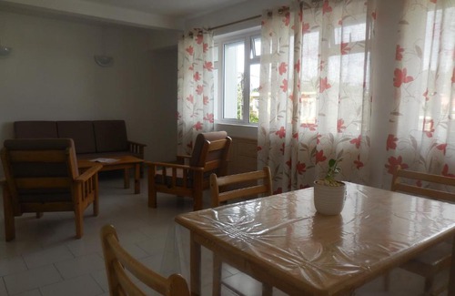 Forest Side Apartment | La Péninsule - Town Apartment in Curepipe 2