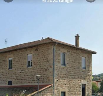 Sain-Bel Apartment | La parenthèse dorée Studio à saint bel
