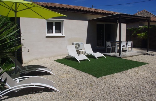 Vallon-Pont-d'Arc House | La Pausa Comfortable individual cottage near river and village