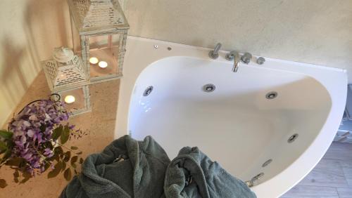 Rocchetta Nervina House | La Pecora Nera