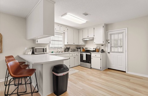 Dock Junction House | La Petit Refuge - Pet Friendly w/Fenced Yard