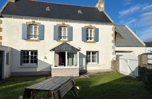 Cleden-Cap-Sizun House | La Petite Maison du CAPnAuthentic CAP house located near the ocean