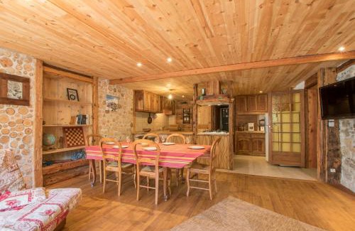 Saint-Paul-sur-Ubaye Apartment | La Petite Serenne - Vue Montagne