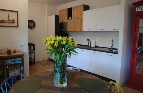 Verona City Centre Apartment | La Piccola Loggia Verona app. with a view and garage